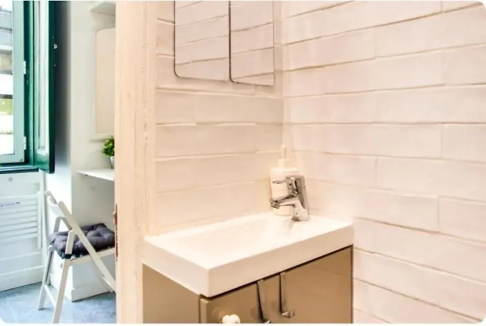 Apartment Campolide Green Door Studio Lisbon