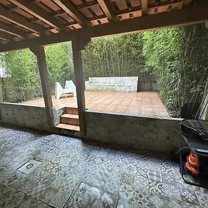 Near Monsanto W/ Barbecue Appartement