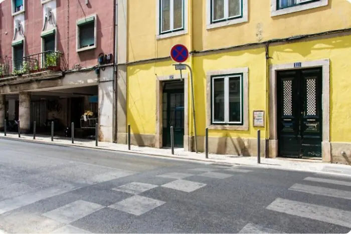 Campolide Green Door Studio Lisbon